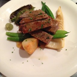 オージービーフステーキ・グレイビーソース