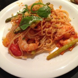 海老とアスパラのパスタ（トマトソース）